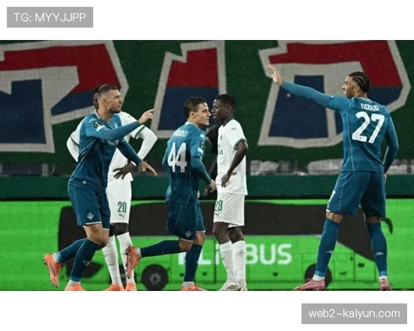 佛罗伦萨欧协联表现稳健国内联赛挣扎 双线作战显疲态