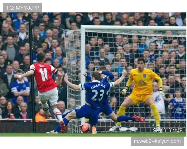 阿森纳迎战埃弗顿前夕 强化定位球战术训练